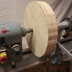 une corbeille à fruit en tournager sur bois une corbeille à fruit en tournager sur bois